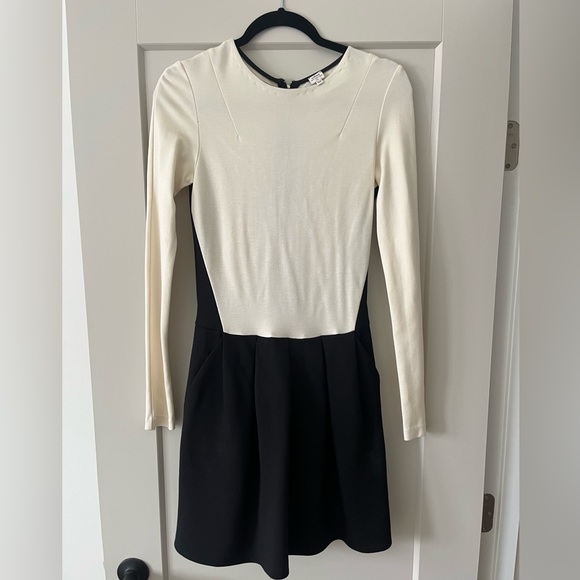Wilfred Dresses & Skirts - Wilfred Black and White Long sleeve Mini Dress for Holiday Parties